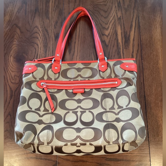 Coach Signature Emma Tote - Picture 1 of 16